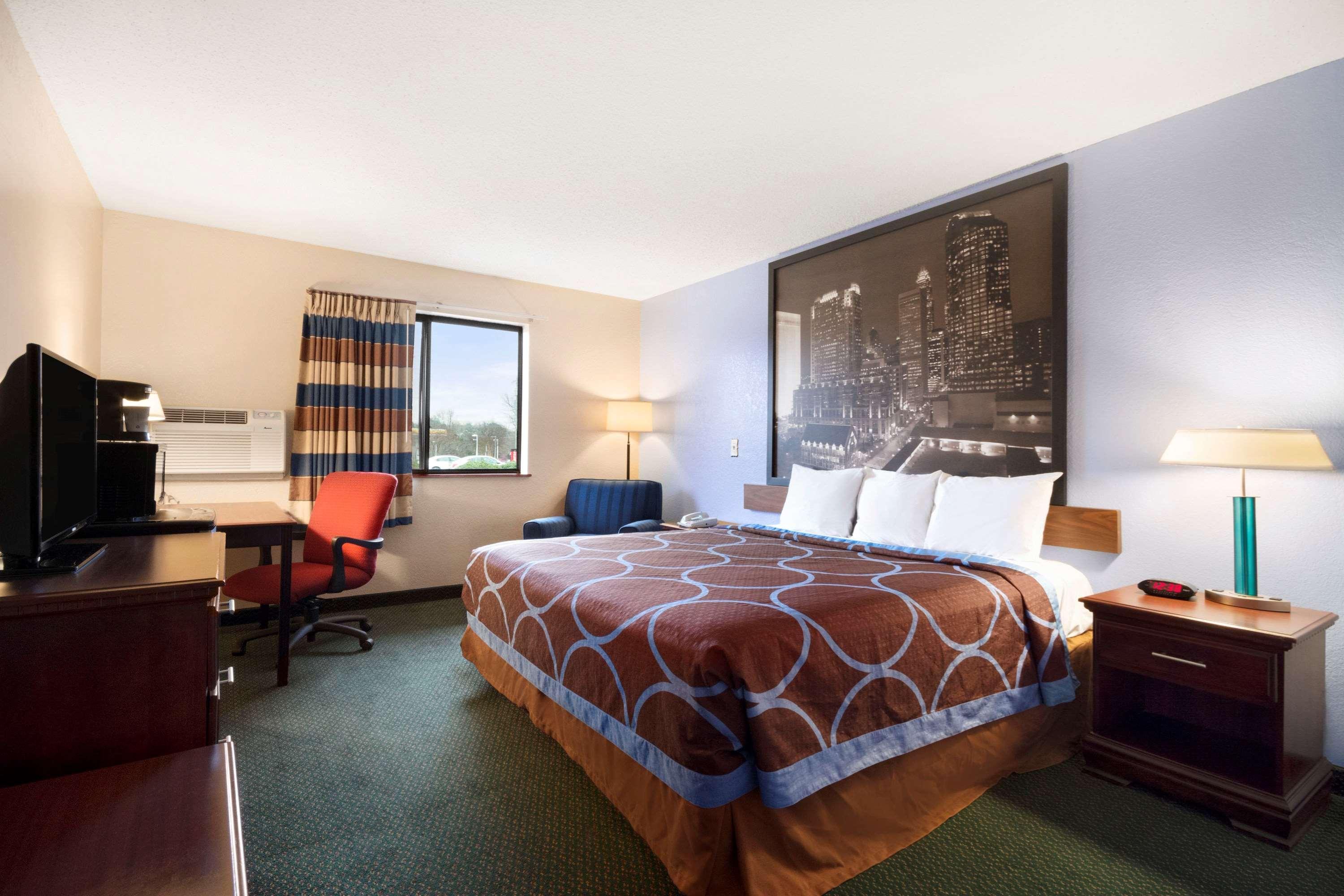 Super 8 By Wyndham Charlotte University Exterior foto