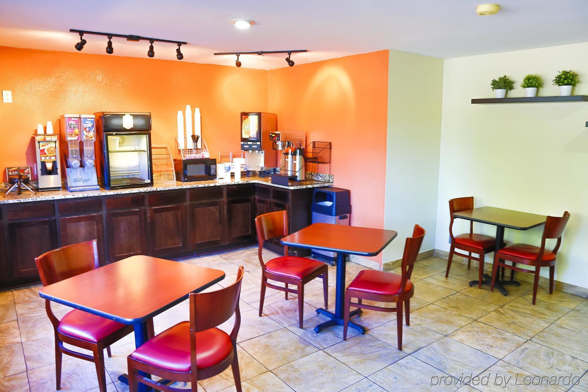 Super 8 By Wyndham Charlotte University Exterior foto
